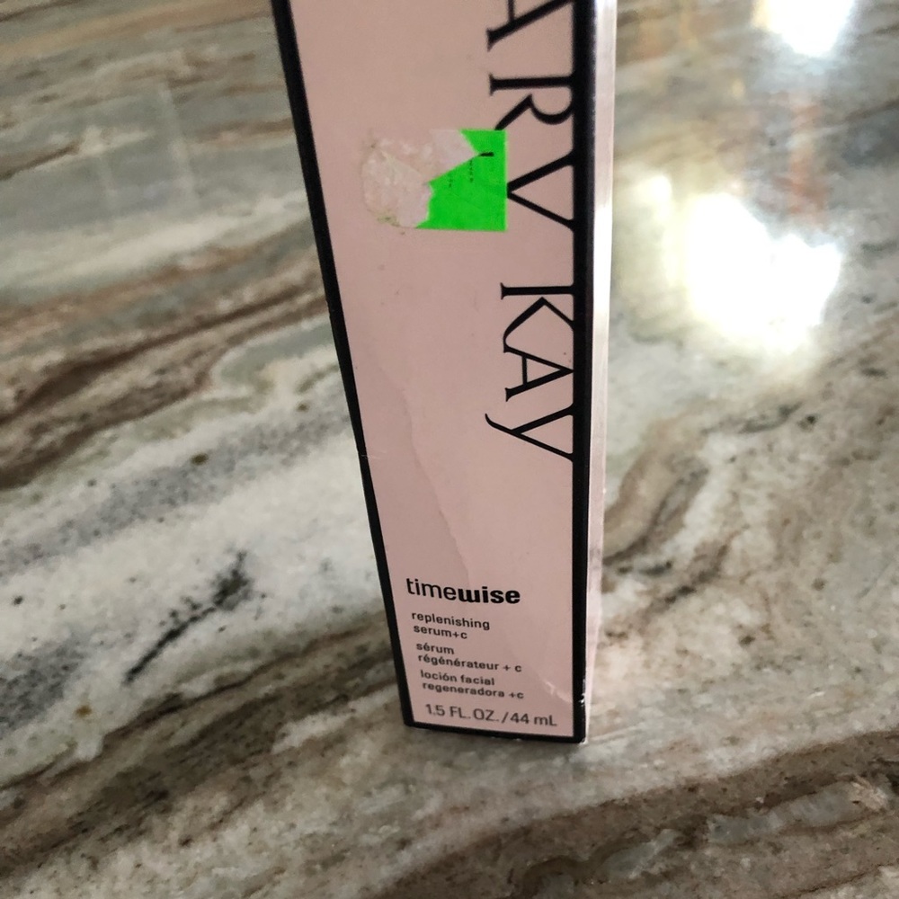 Mary Kay timewise replenishing Serum+c,